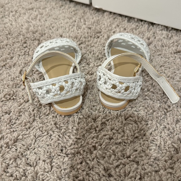 Janie and jack girls sandals size 6 - Picture 2 of 2